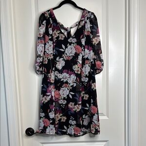 Beautiful Flowy Floral Black Dress Size 10p